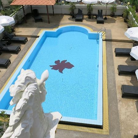 Orchid Kathu Heights Service Apartments Екстериор снимка