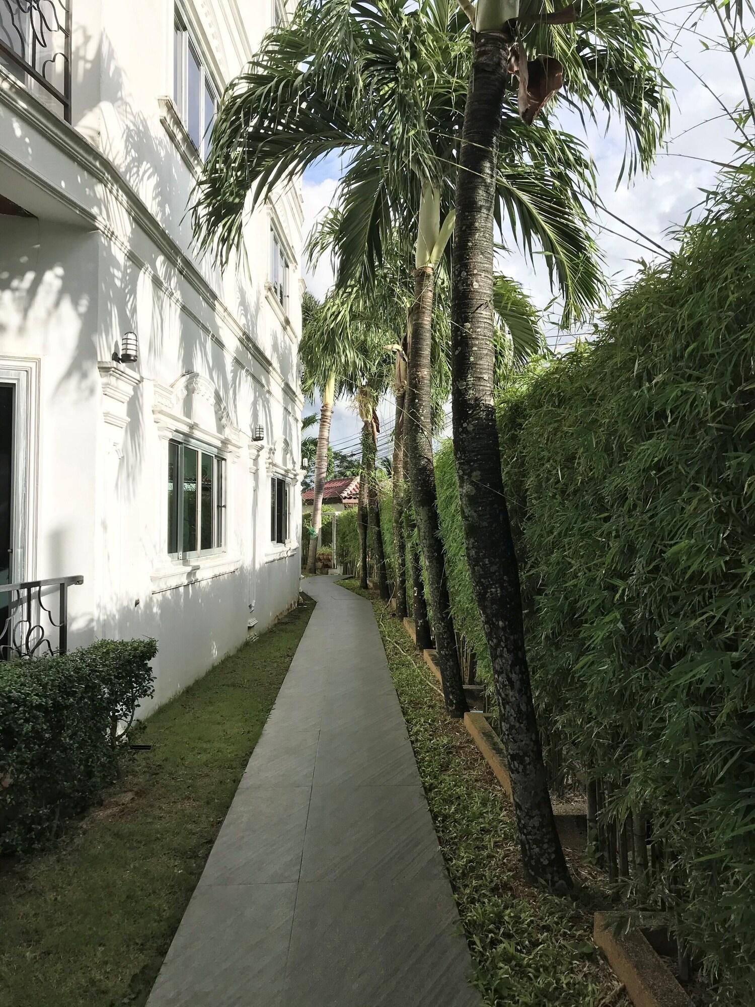 Orchid Kathu Heights Service Apartments Екстериор снимка